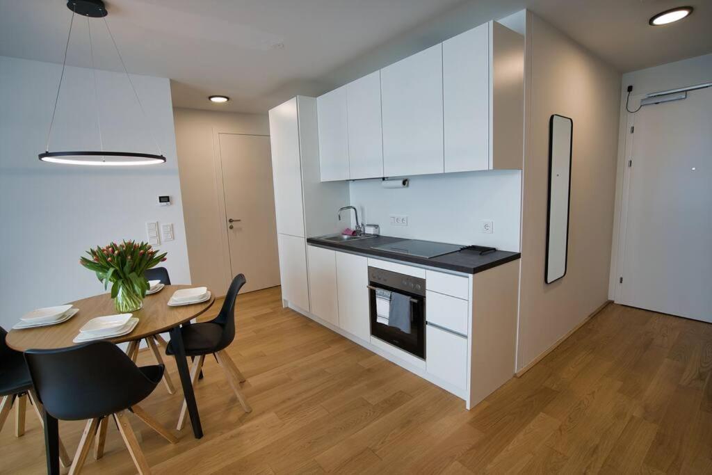 Modern Apartment Near Stadtpark 维也纳 外观 照片